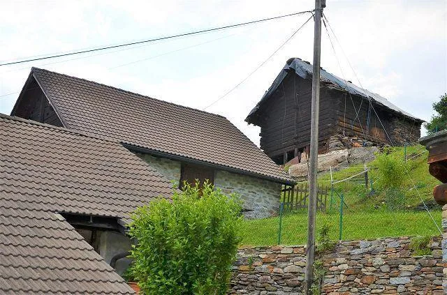 Grande rustico da ristrutturare con terreno molto soleggiata e pano... – Foto 23 von 25