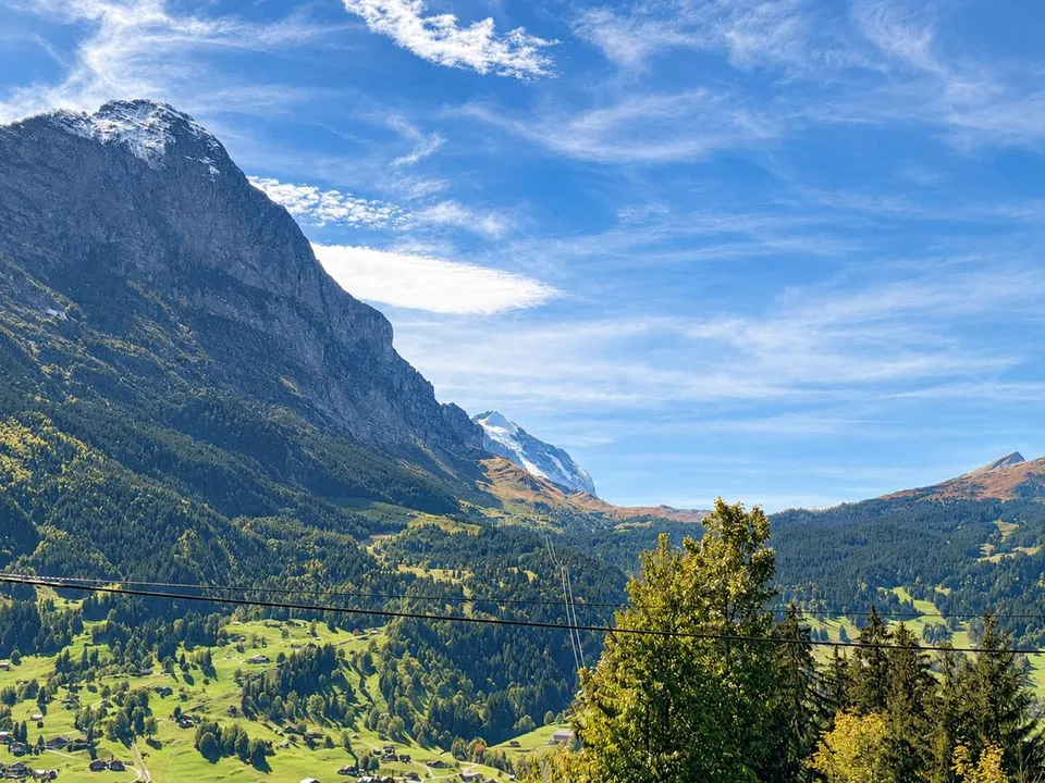 Heimelige 2½-Zimmer-Wohnung mit herrlicher Bergsicht in Grindelwald – photo 12 sur 14