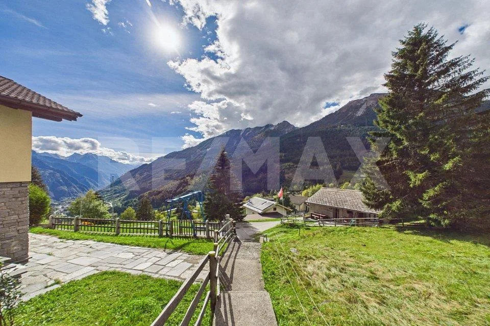Grigioni - Terreno edificabile con vista panoramica sulle montagne – foto 4 di 13