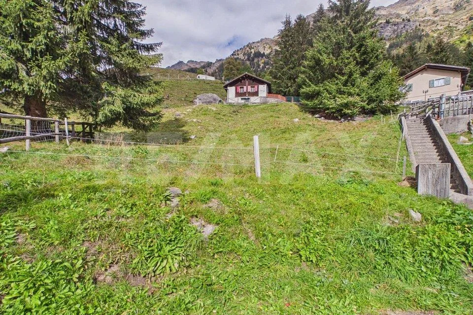 Grigioni - Terreno edificabile con vista panoramica sulle montagne – foto 11 di 13