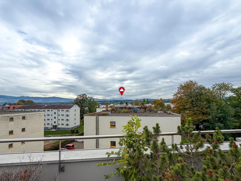 5.5-Zimmer Attikawohnung mit Blick auf Weiher – Foto 2 von 24