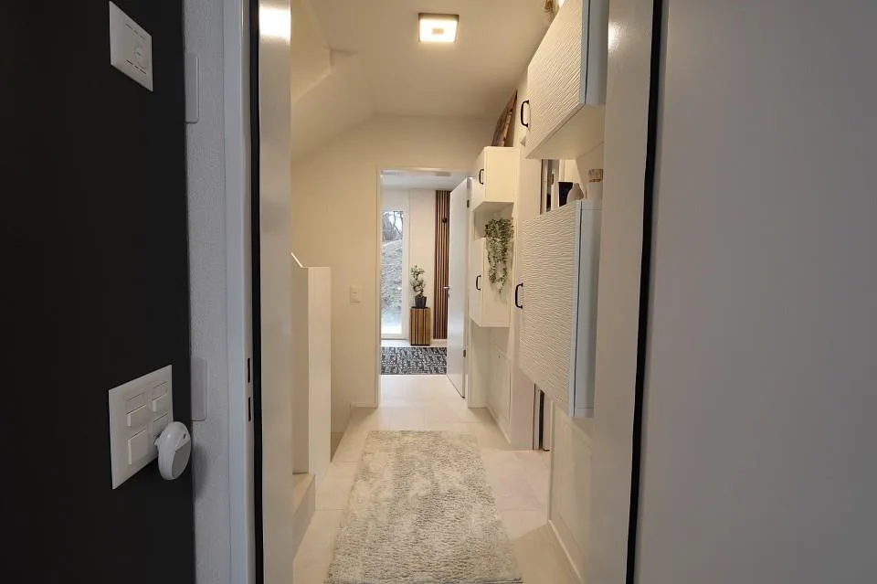Moderne 5.5-Zimmer-Doppelhaushälfte – foto 11 di 13