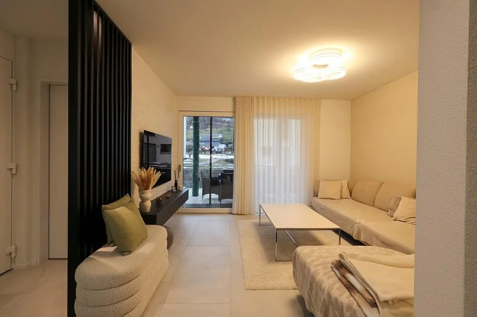 Moderne 5.5-Zimmer-Doppelhaushälfte – foto 5 di 13