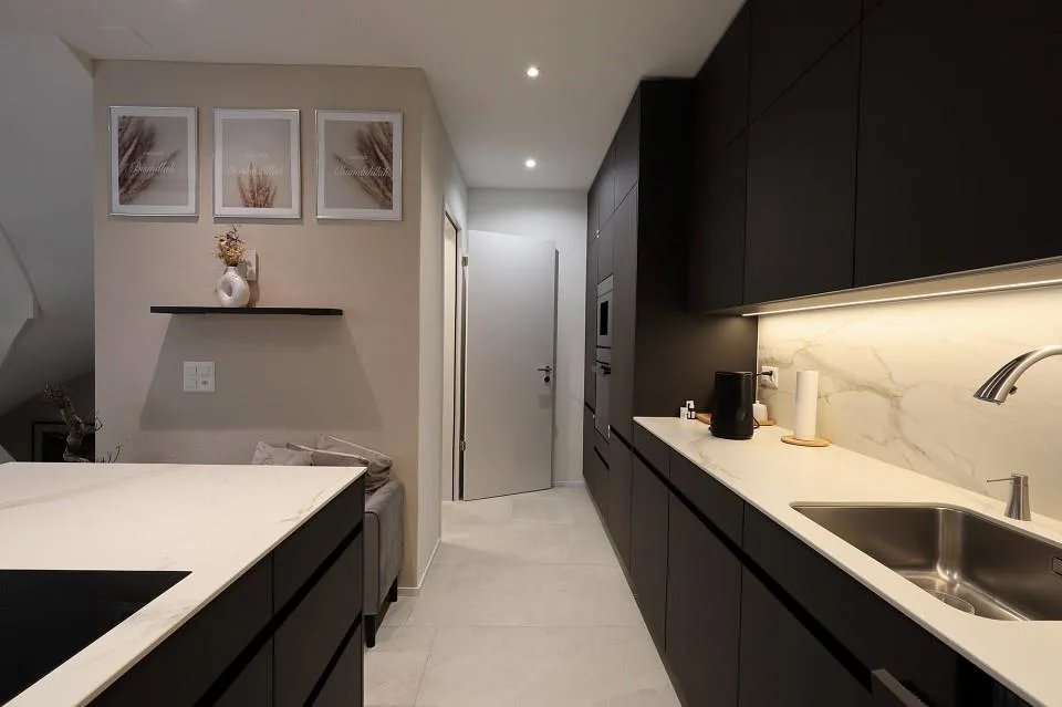 Moderne 5.5-Zimmer-Doppelhaushälfte – foto 7 di 13