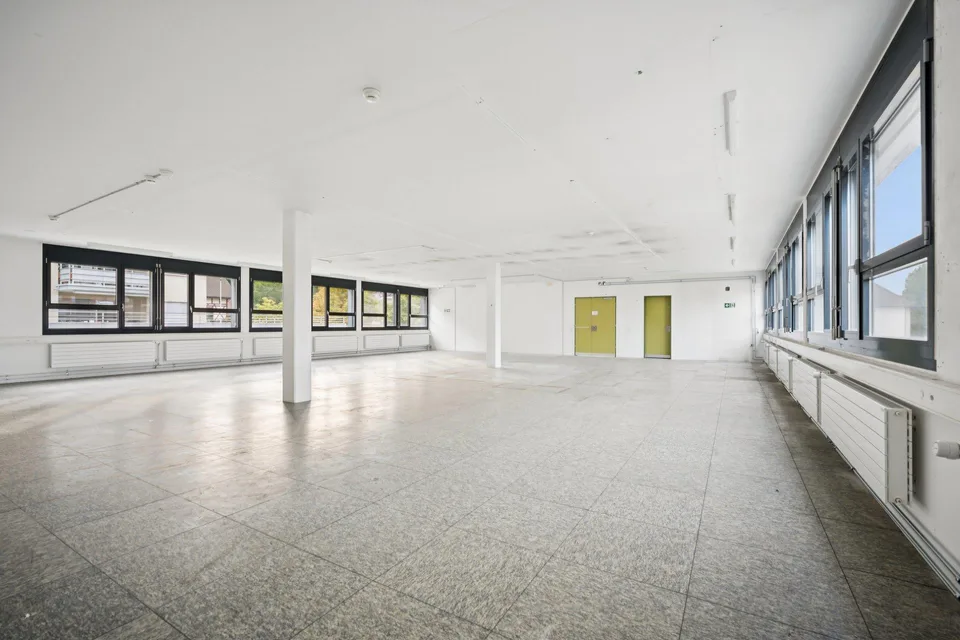 Spazio commerciale attraente per una scuola di danza o uno studio di fitness – foto 5 di 9