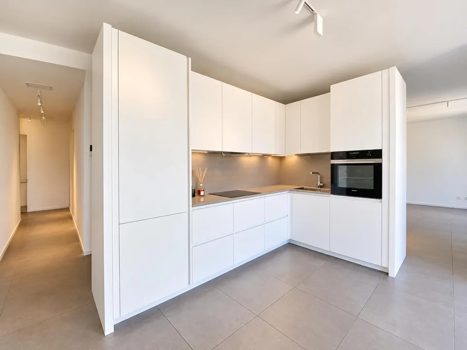 Elegante appartamento di 3.5 locali con parziale vista lago a Paradiso – Foto 4 von 10