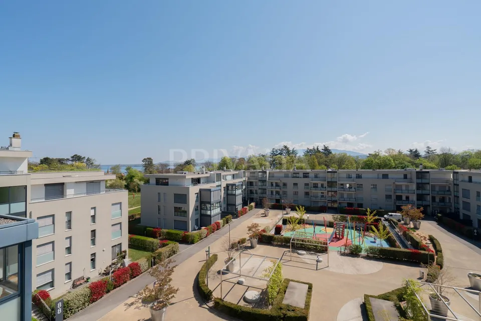 Bel appartement de 6,5 pièces avec balcon et jardin d'hiver au sein... – Foto 3 von 4