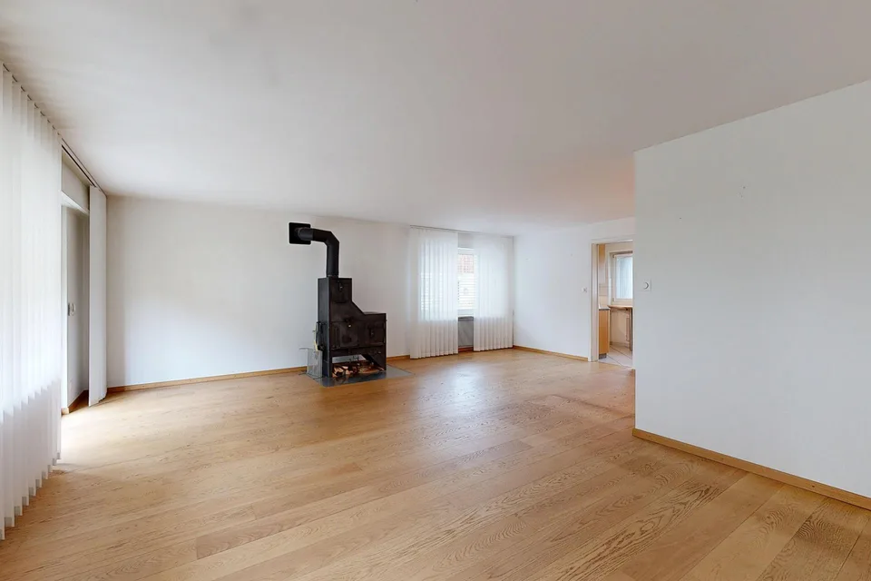 Maison jumelée de 5,5 pièces dans un quartier calme – photo 4 sur 13