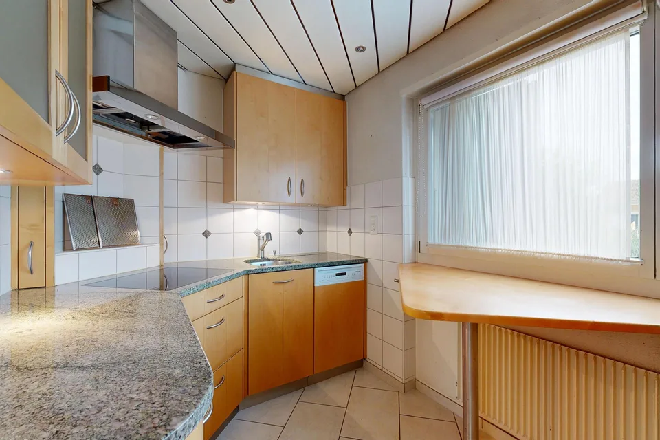 Maison jumelée de 5,5 pièces dans un quartier calme – photo 5 sur 13