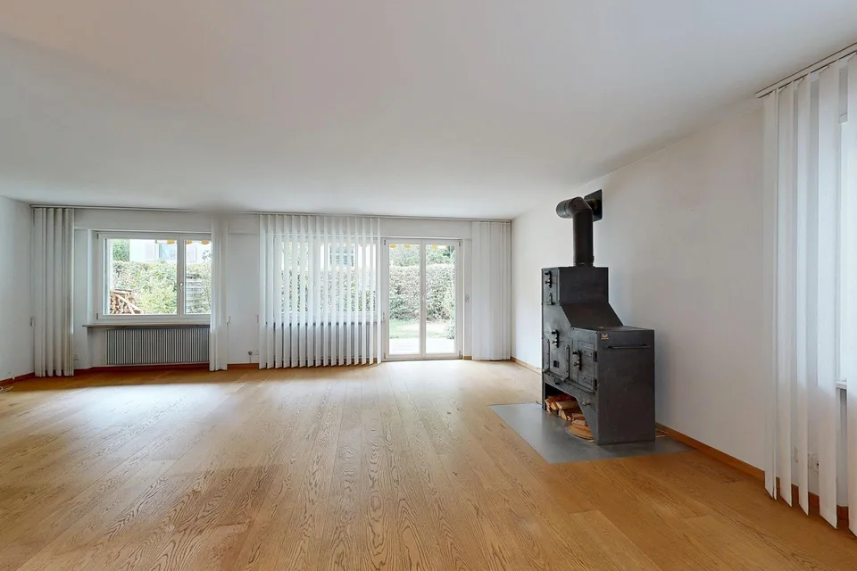 Maison jumelée de 5,5 pièces dans un quartier calme – photo 3 sur 13