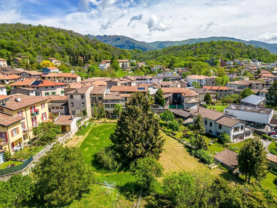 Terreno edificabile in pieno sole con progetto approvato – foto 3 di 5