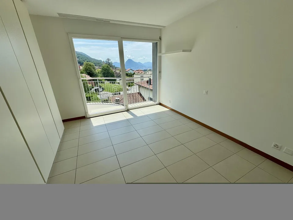 CADRO – ELEGANTE RESIDENZA CON GIARDINO PRIVATO, GARAGE DOPPIO – Foto 7 von 20