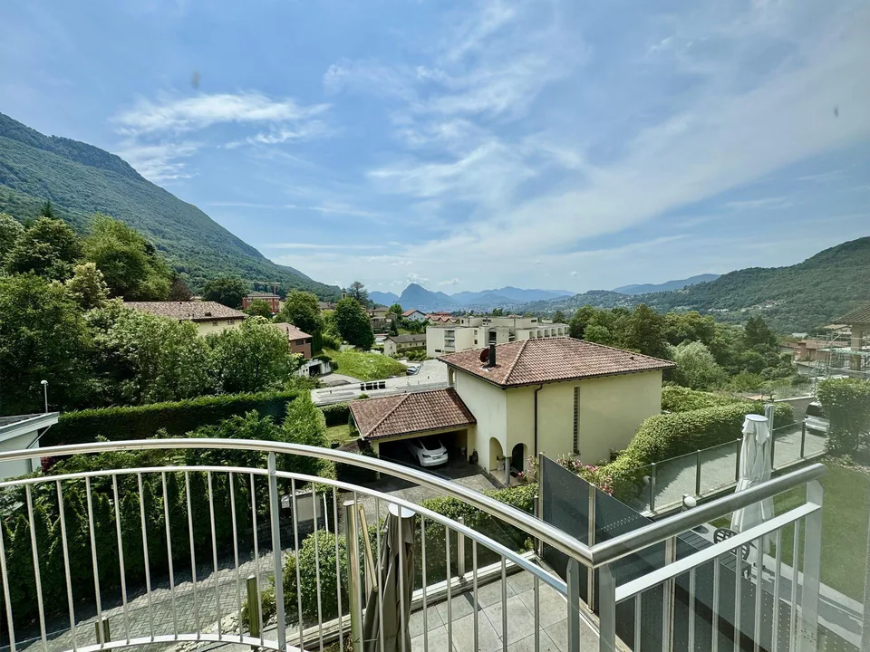 CADRO – ELEGANTE RESIDENZA CON GIARDINO PRIVATO, GARAGE DOPPIO – Foto 19 von 20