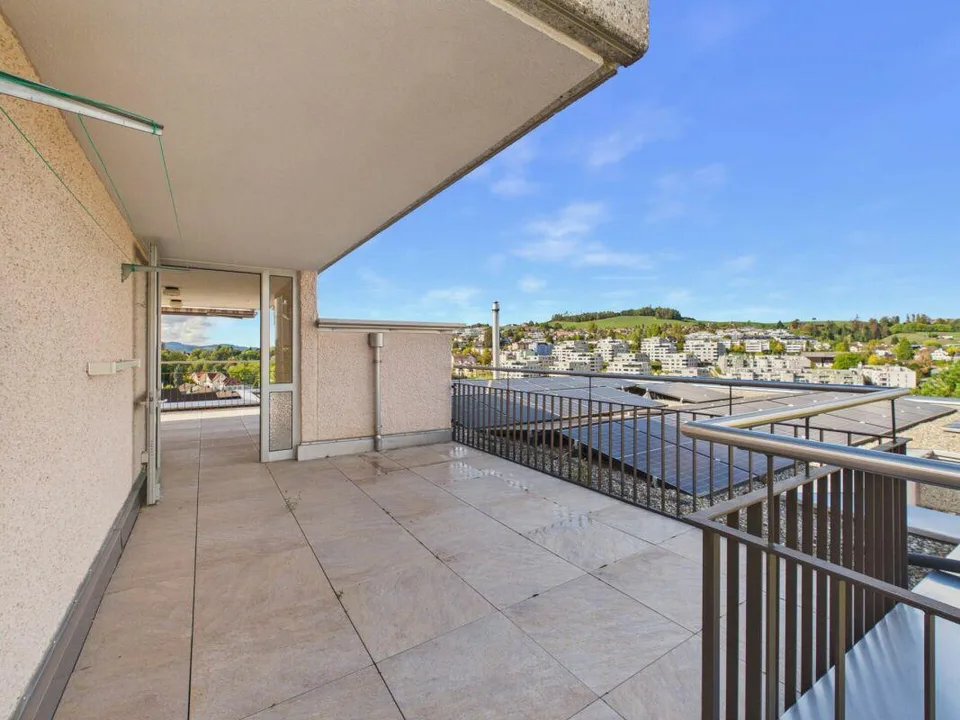 Appartement en attique 2.5 pièces avec vue panoramique merveilleuse – photo 16 sur 24