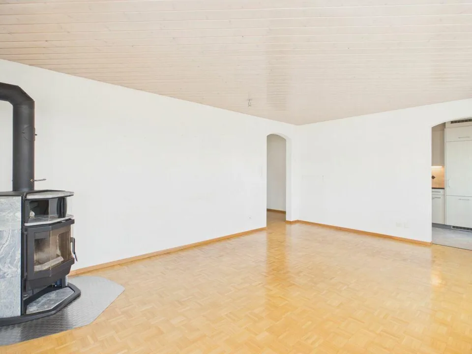 Appartement en attique 2.5 pièces avec vue panoramique merveilleuse – photo 5 sur 24