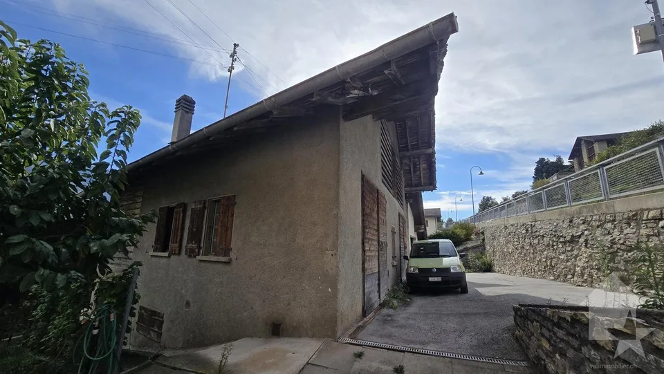 Grange-écurie de caractère à réinventer à Flanthey – foto 2 di 9