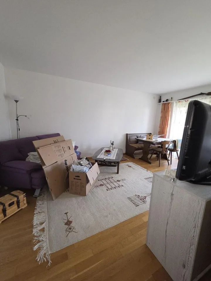 Beautiful 3-room apartment on the high ground floor for rent – photo 2 of 10