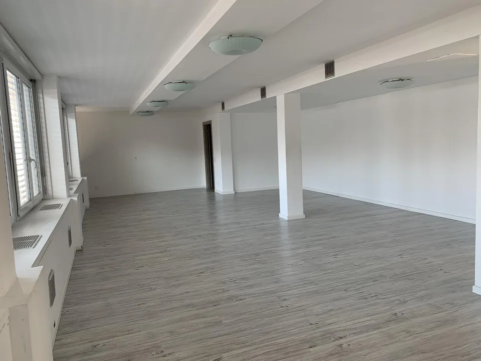 Mendrisio, luminoso ufficio di 180 mq, centralissimo – Foto 2 von 6