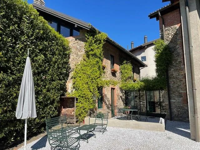 Grande, esclusiva e originale proprietà nel cuore di Muzzano – Foto 4 von 20