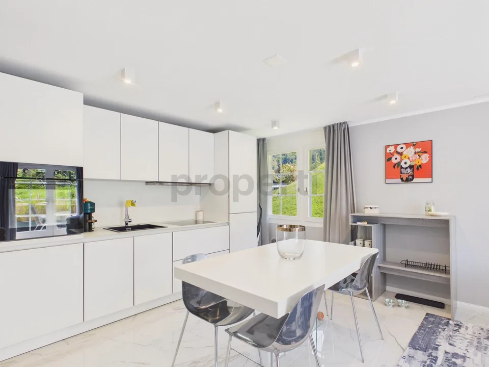 Elegante 2.5 Zimmer-Wohnung mit exklusivem Interieur in Oberterzen – Foto 2 von 8