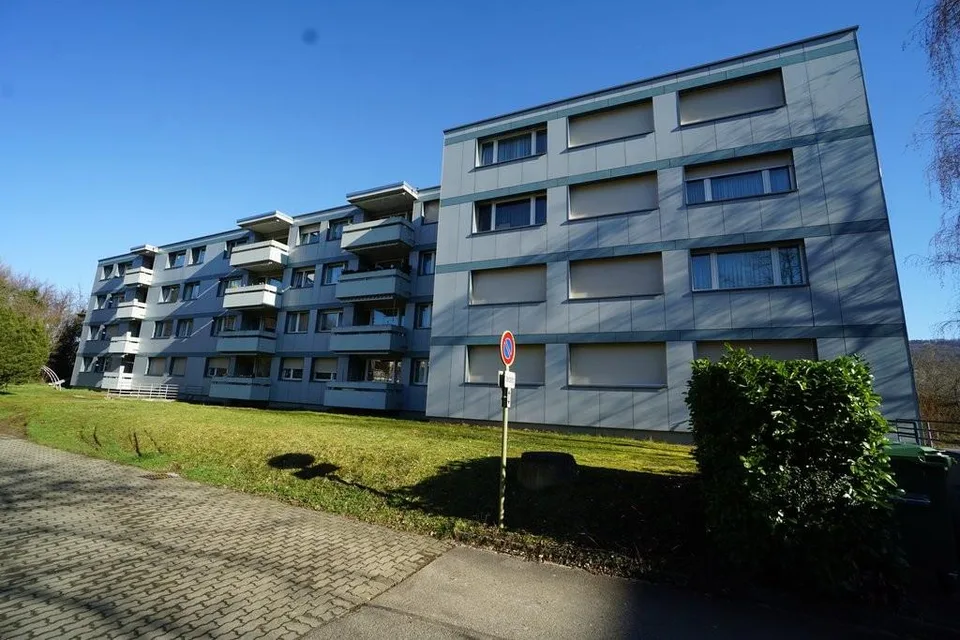 Moderne 3-Zimmerwohnung an familienfreundlicher Lage in Aesch – Foto 2 von 11
