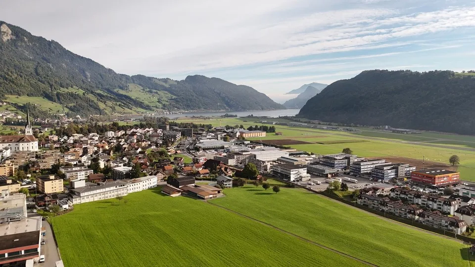 Moderne Gewerbefläche mit Weitblick – Foto 9 von 10