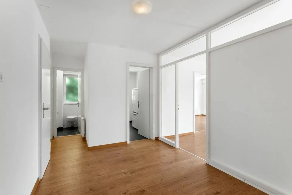 Preiswerte 4.5-Zimmerwohnung - ruhig gelegen und im Grünen – Foto 7 von 12