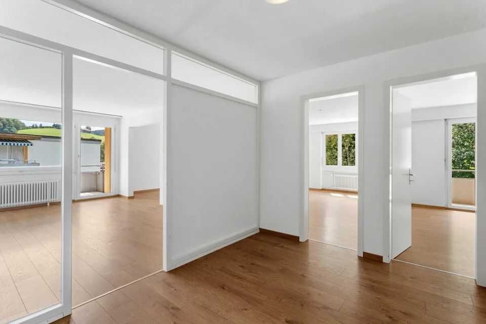 Preiswerte 4.5-Zimmerwohnung - ruhig gelegen und im Grünen – Foto 9 von 12