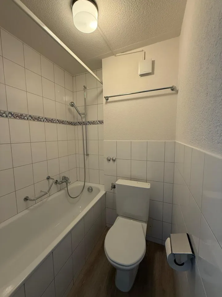 Helle 3.5-Zimmerwohnung mit Balkon im 2. Stock – Foto 11 von 12