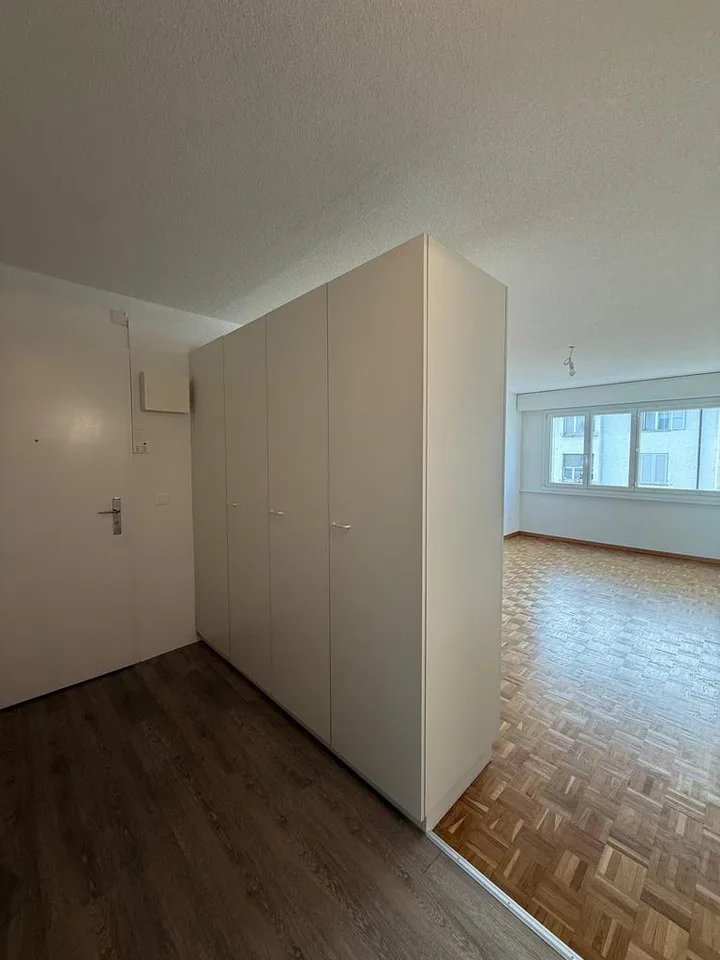 Helle 3.5-Zimmerwohnung mit Balkon im 2. Stock – Foto 6 von 12