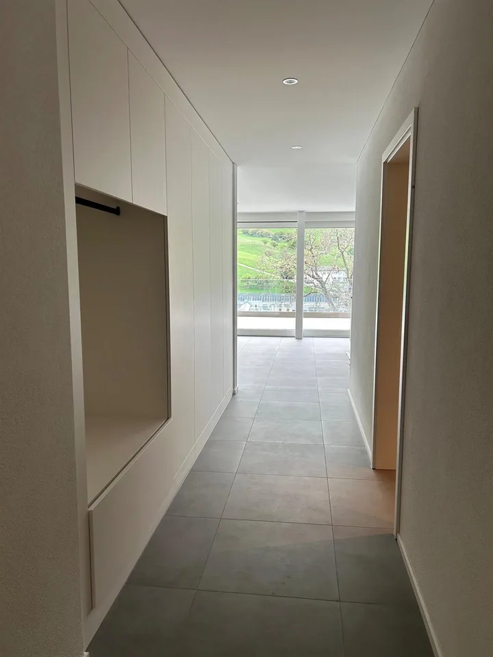 Exklusive 3.5 Zimmerwohnung mit grosszügiger Süd-Terrasse – photo 4 of 11