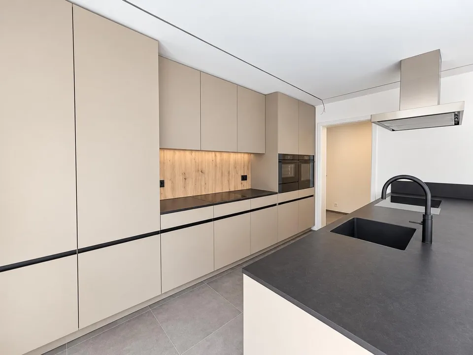 Exklusive 3.5 Zimmerwohnung mit grosszügiger Süd-Terrasse – photo 3 of 11