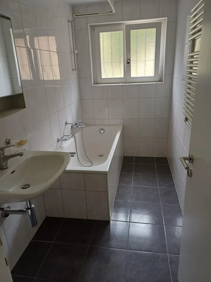 4 1/2 - Zimmer-Wohnung im 1. OG – photo 5 sur 6