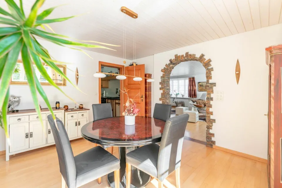 La Casa con Carattere - molto Spazio, bellissimi Elementi in Legno e un Giardino da Sogno – foto 10 di 15