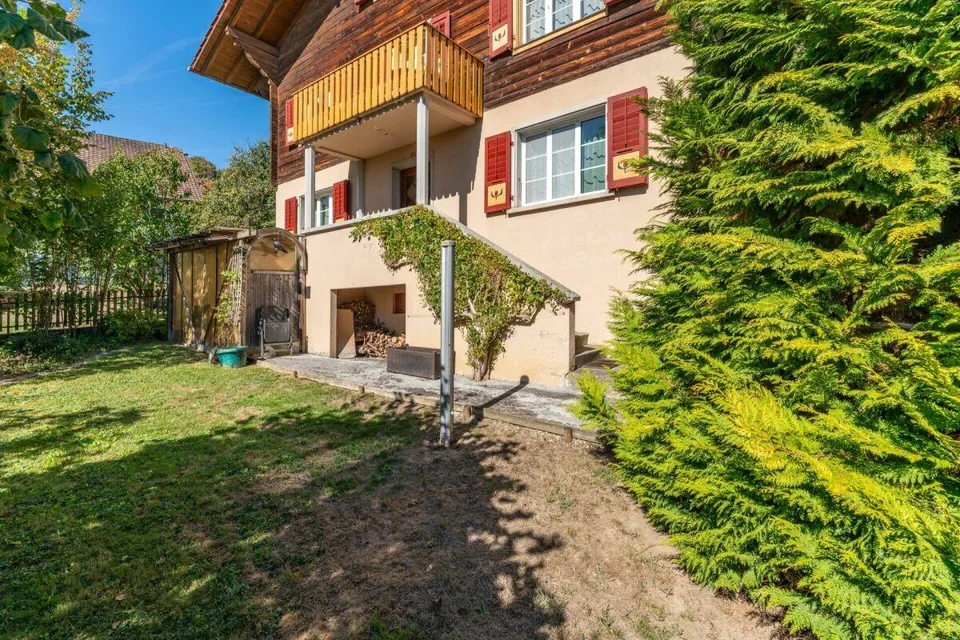 La Casa con Carattere - molto Spazio, bellissimi Elementi in Legno e un Giardino da Sogno – foto 2 di 15