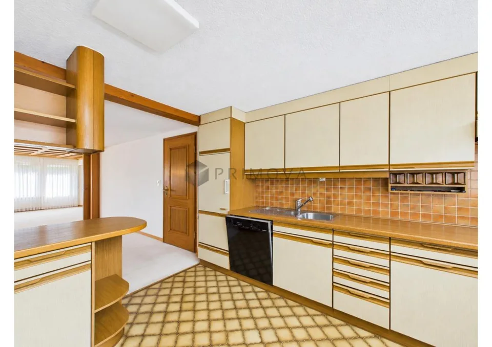 Viel Raum für die Familie - charmantes 5.5 Zimmer Reihenhaus – Foto 4 von 15