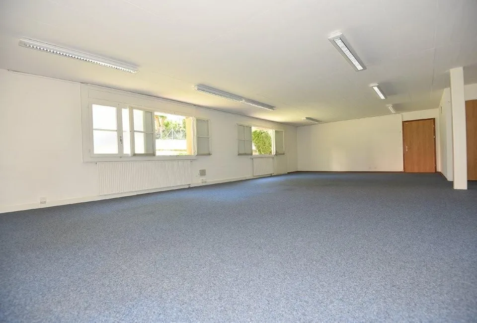 Votre matériel mérite de l'espace ! Dépôt de 86 m2 – Foto 6 von 9