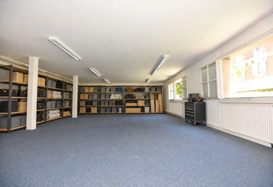 Votre matériel mérite de l'espace ! Dépôt de 86 m2 – Foto 2 von 9