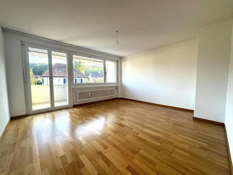 grosszügige, gepflegte 3.0-Zimmer-Wohnung an zentraler Lage – Foto 3 von 8