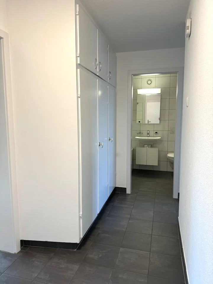 grosszügige, gepflegte 3.0-Zimmer-Wohnung an zentraler Lage – Foto 7 von 8