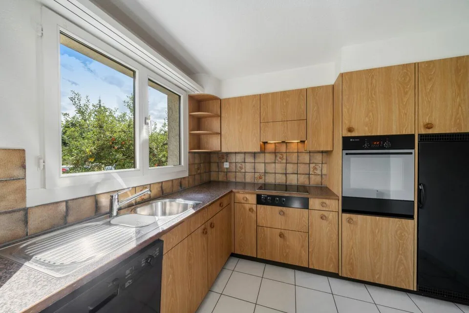 Charming semi-detached house with plenty of space and a small, idyllic garden – photo 3 of 5