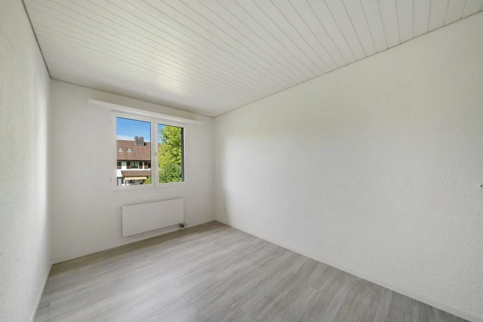Charming semi-detached house with plenty of space and a small, idyllic garden – photo 4 of 5