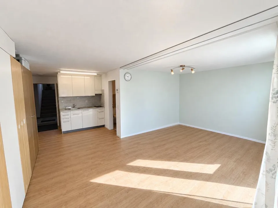 1 1/2 Zimmerwohnung in unmittelbarer Nähe zum Skilift und den Langl... – photo 3 sur 6
