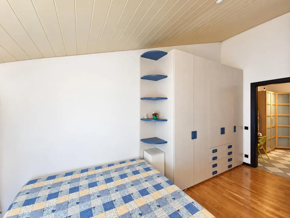 APPARTAMENTO DUPLEX DI 3.5 LOCALI NEL CUORE DI CHIASSO – photo 7 sur 10
