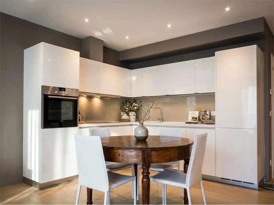Lugano | Elegante appartamento di 2.5 locali con terrazza - Residenza – Foto 4 von 6