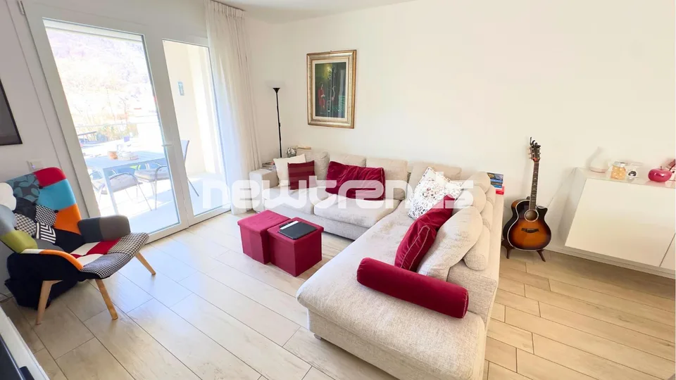 Cadempino, 4,5 Zimmer mit Garten und Balkon – Foto 3 von 21