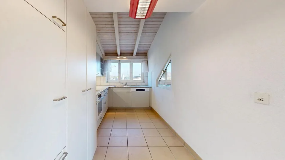 3.5-Zimmer-Maisonette-Wohnung mit Einstellhallenplatz und Potenzial – foto 4 di 13