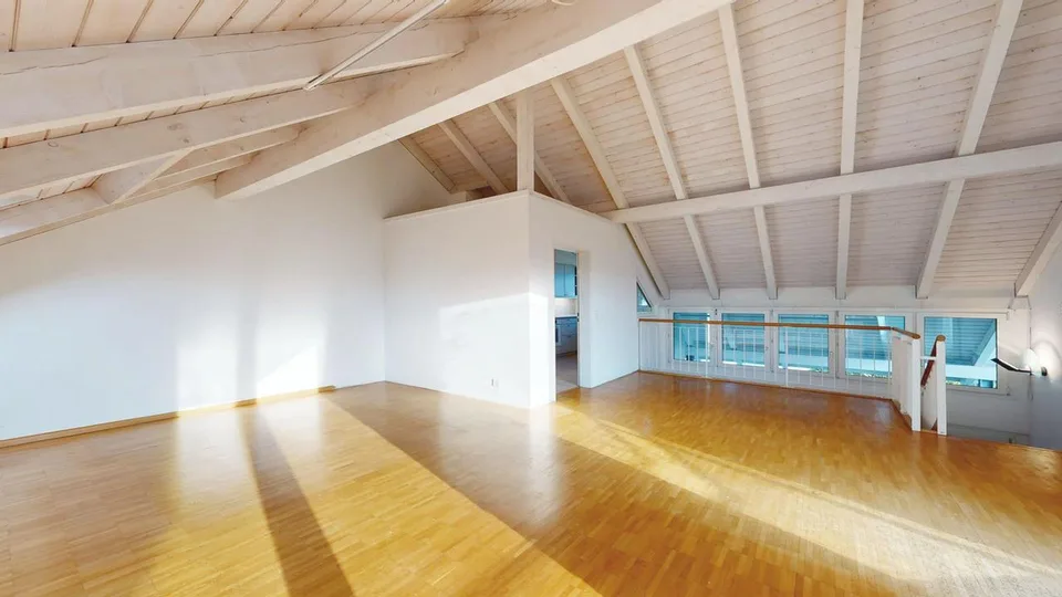 3.5-Zimmer-Maisonette-Wohnung mit Einstellhallenplatz und Potenzial – foto 7 di 13