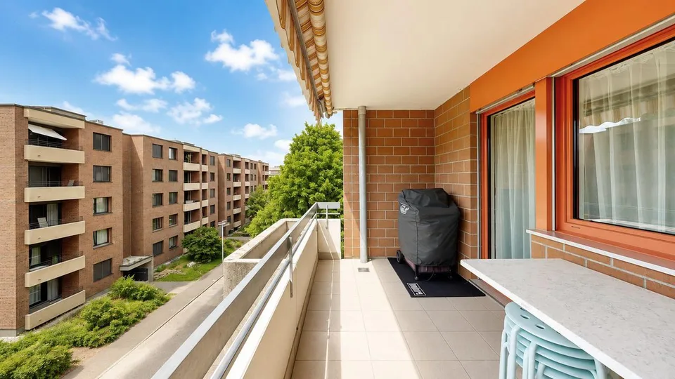 Lichtdurchflutete 4.5-Zimmer-Dachwohnung mit Aussenparkplatz – photo 9 of 23