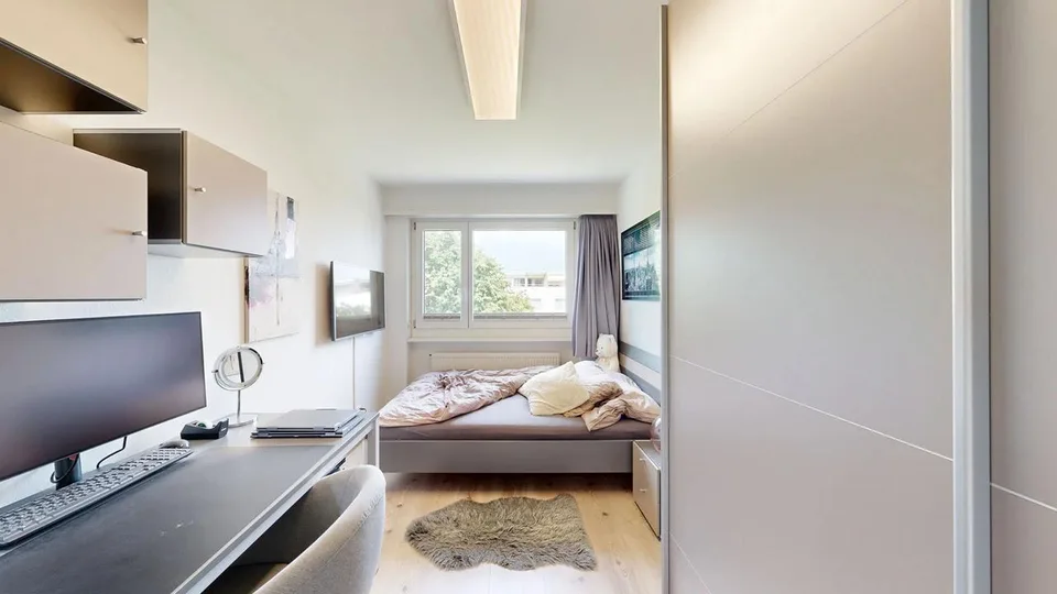 Lichtdurchflutete 4.5-Zimmer-Dachwohnung mit Aussenparkplatz – photo 15 of 23